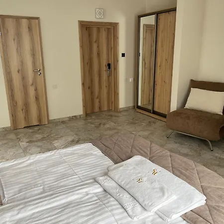 Hiking&ski Hotel *